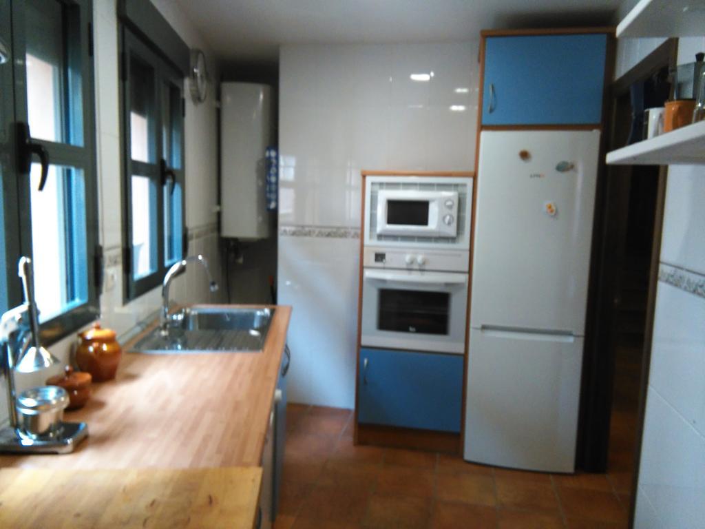 Apartamentos Luna Menguante Robledillo De Gata Luaran gambar